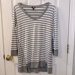 Cable & Gauge Grey and White Striped Comfy Long Sleeve Top Size Medium